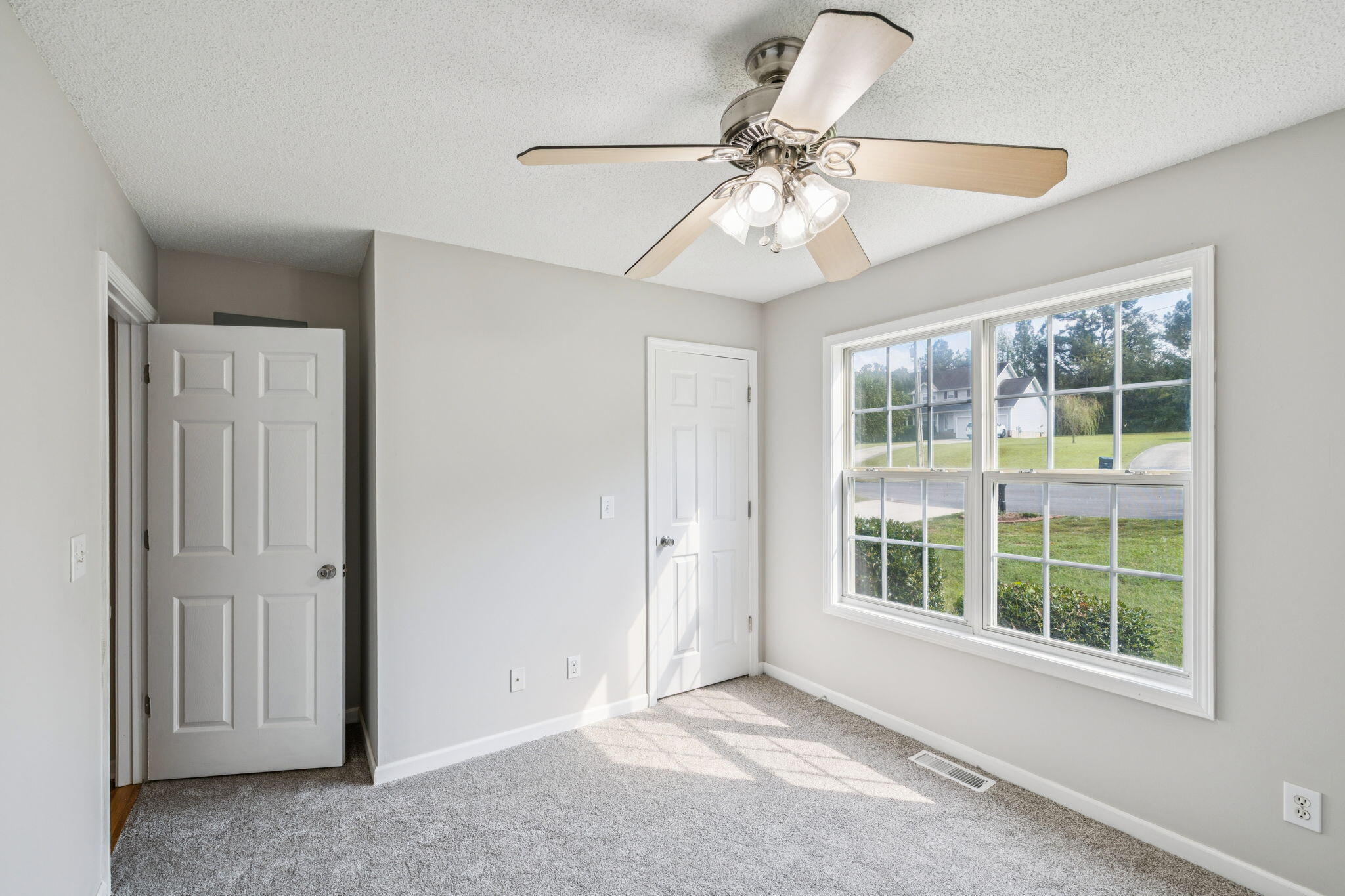 1016 Prince Way Dalton, GA 30721 - Photo 18 of 40 large-0199783c-fc68-7175-b22b-905de73205