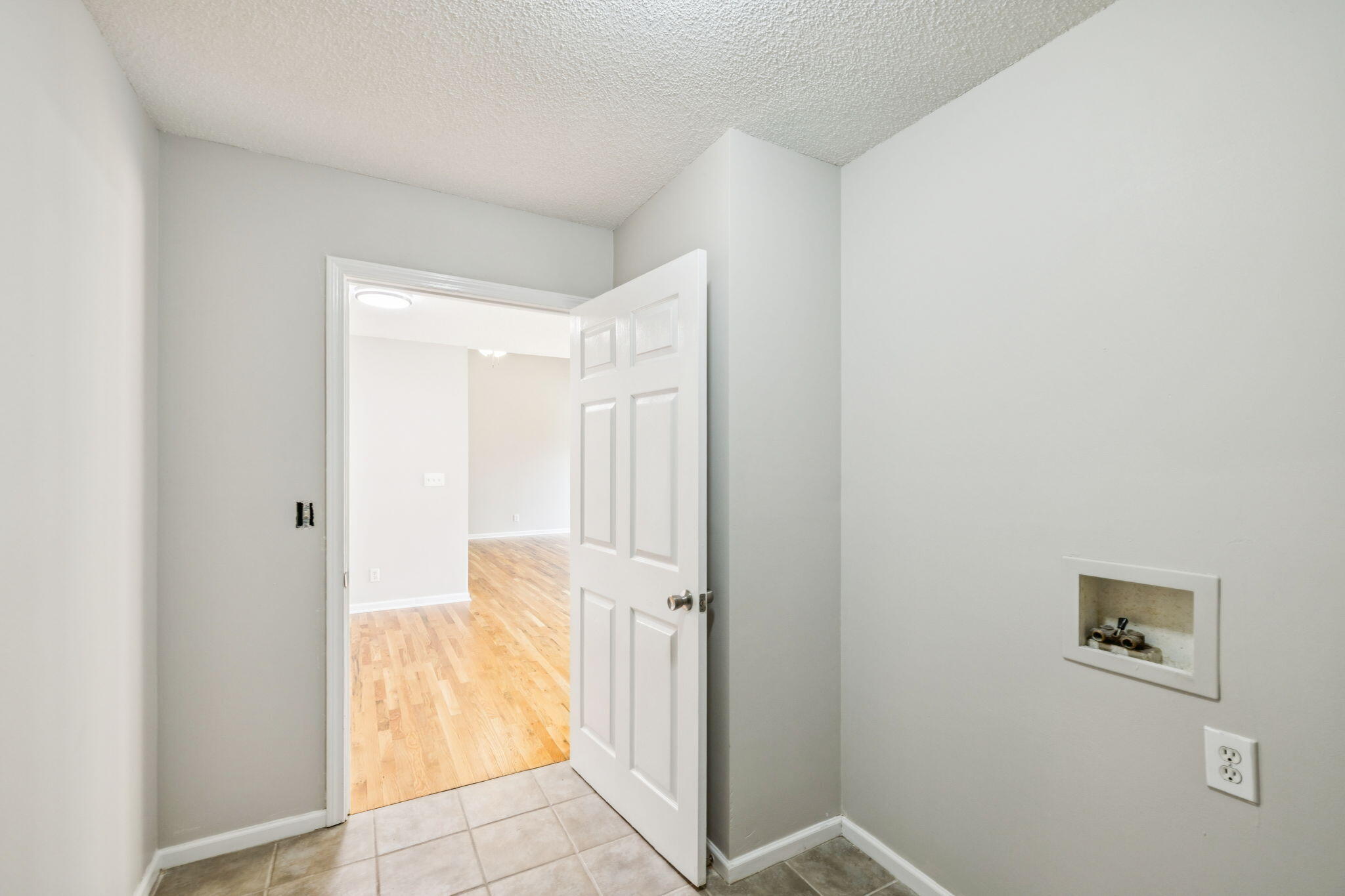 1016 Prince Way Dalton, GA 30721 - Photo 20 of 40 large-0199783d-0294-70a0-96dd-b41f40c194