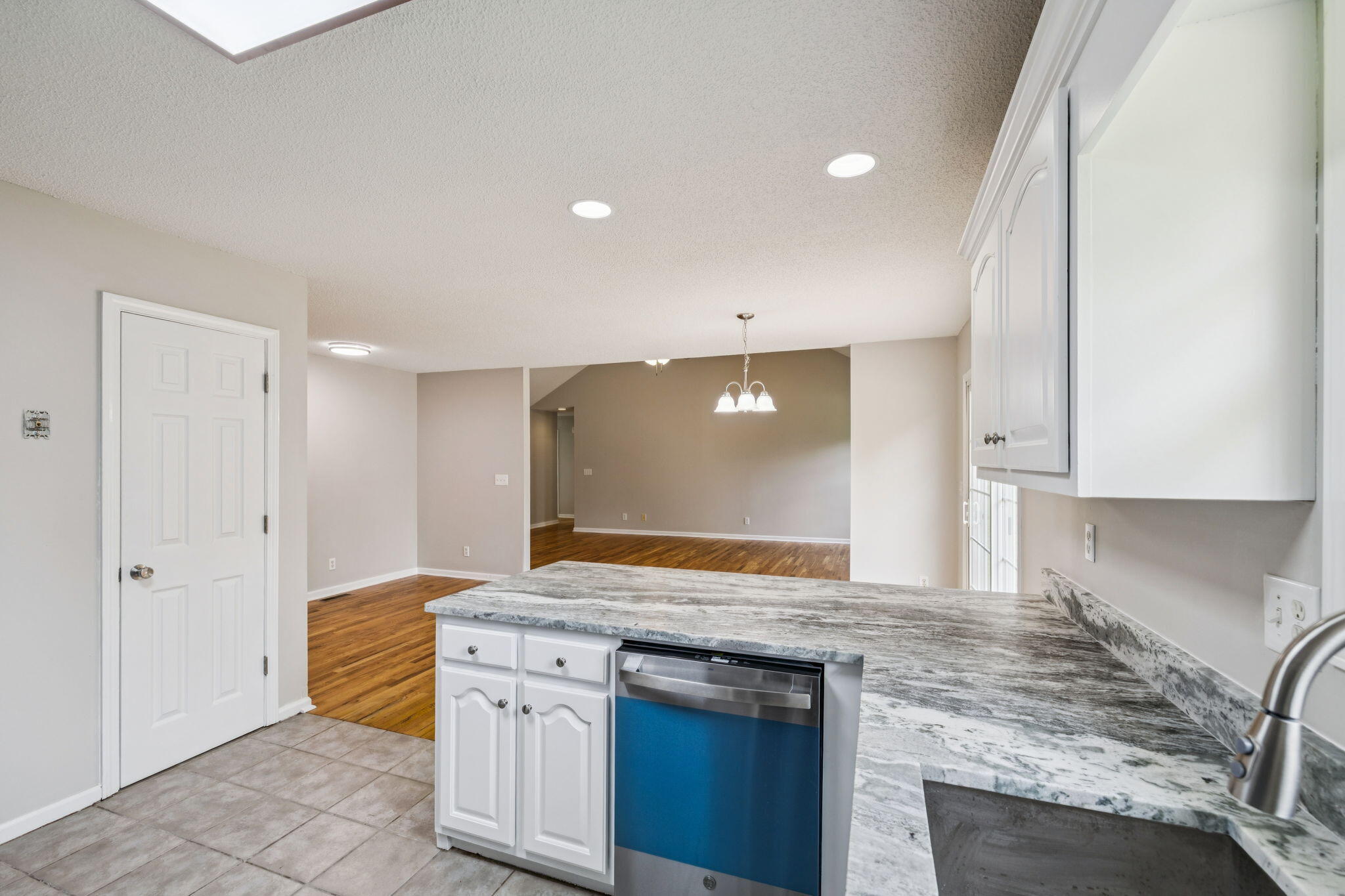 1016 Prince Way Dalton, GA 30721 - Photo 22 of 40 large-0199783d-01f8-7250-bafd-0cc4fa1fbb