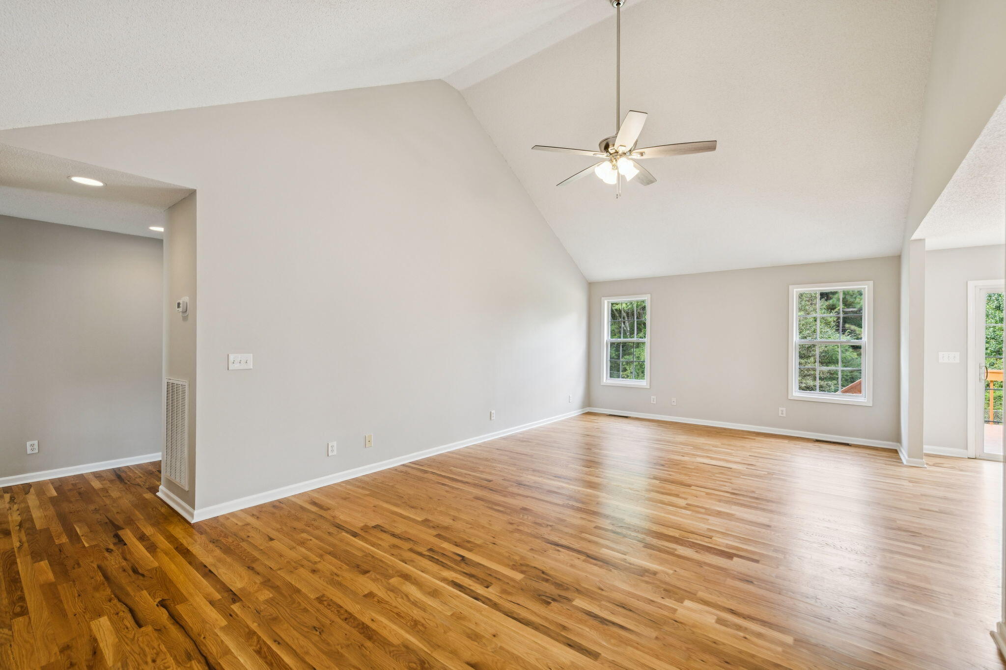 1016 Prince Way Dalton, GA 30721 - Photo 7 of 40 large-0199783c-ff7d-7086-967d-b1dd2d5293