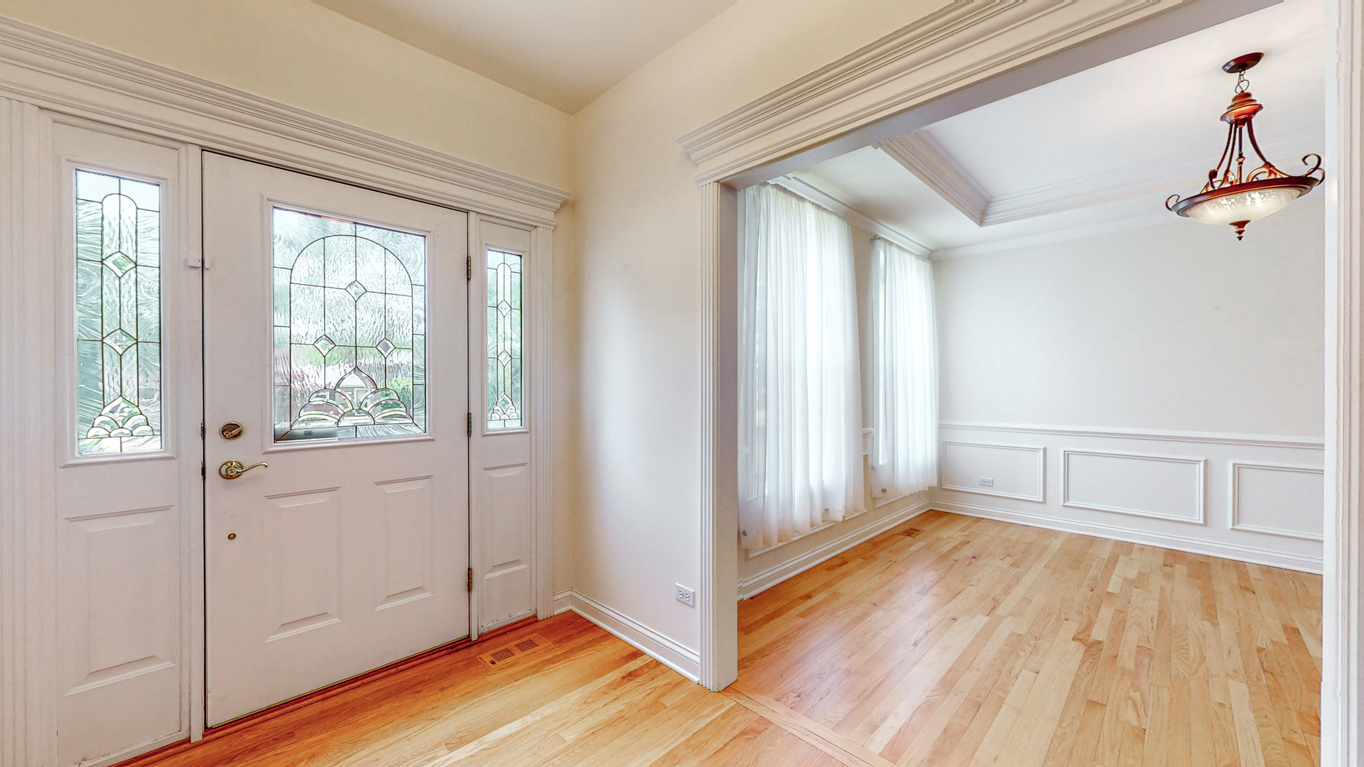 1917 Driving Park Road Wheaton, IL 60187 - Photo 11 of 41 Gallery Image 11