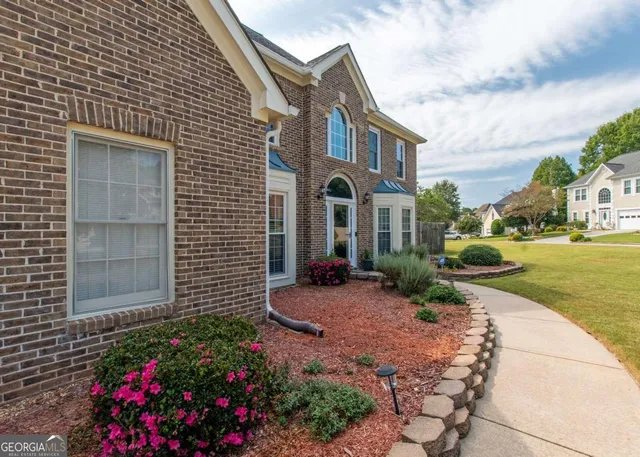 $379,900 | 196 Olmstead Court, Fayetteville, GA 30215