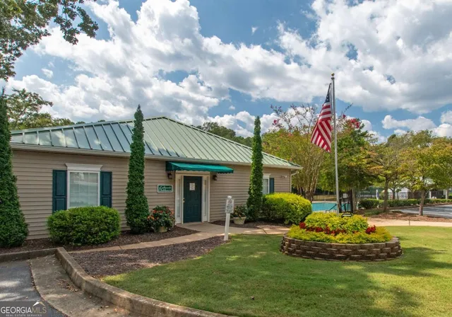 $379,900 | 196 Olmstead Court, Fayetteville, GA 30215