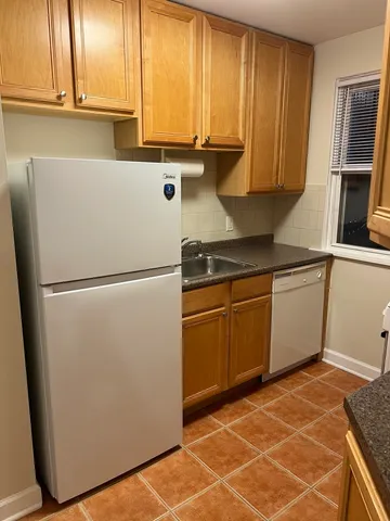 $1,400 | 4824 Mulford Street, Unit CH, Skokie, IL 60077