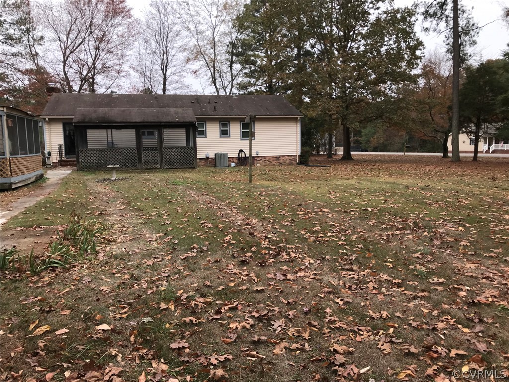 3800 Cedarpine Road Henrico, VA 23231 - Photo 14 of 15 a front view of a house with garden