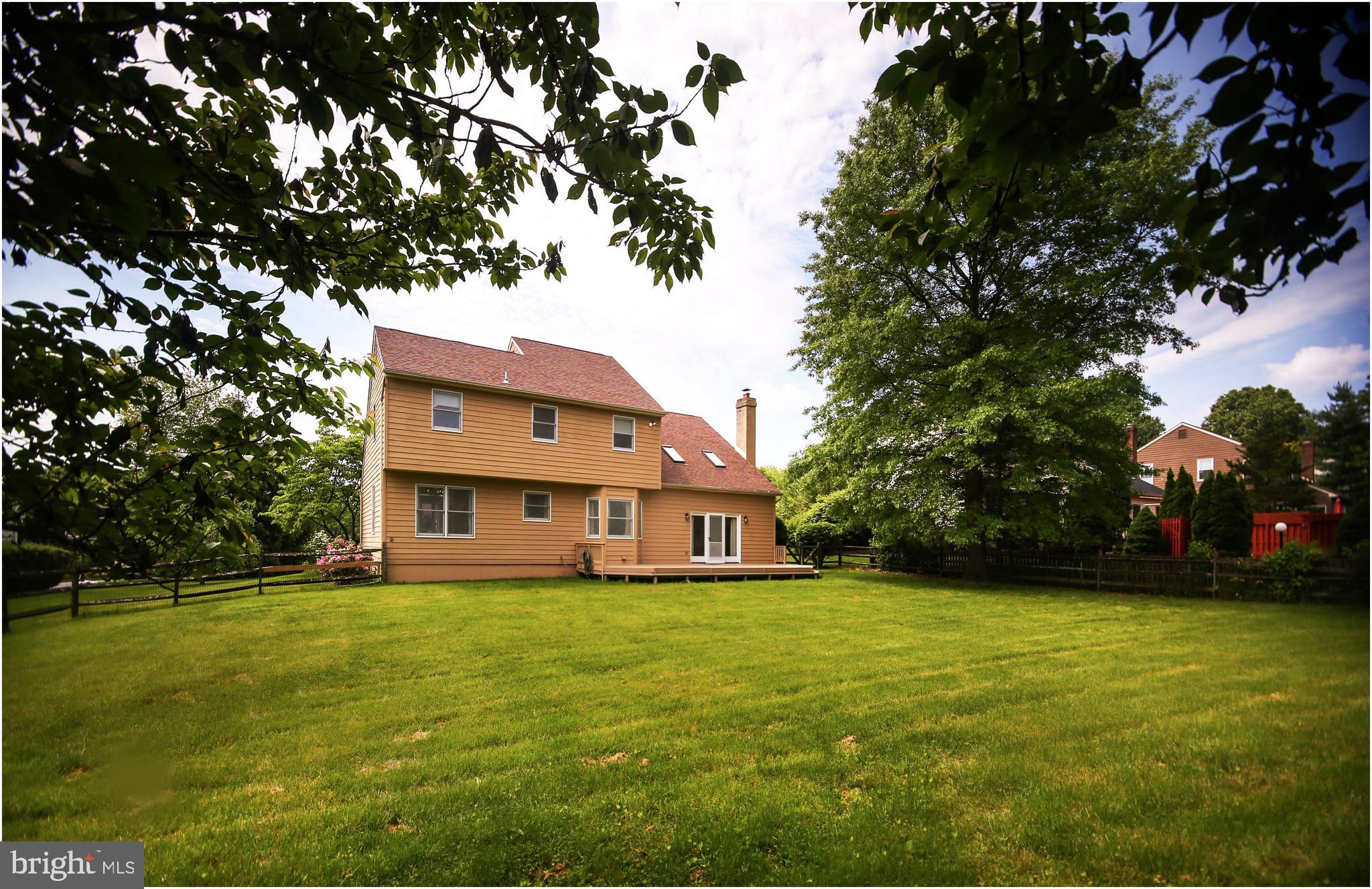 215 Ravenwood Road Exton, PA 19341 - Photo 21 of 22 Bankyard