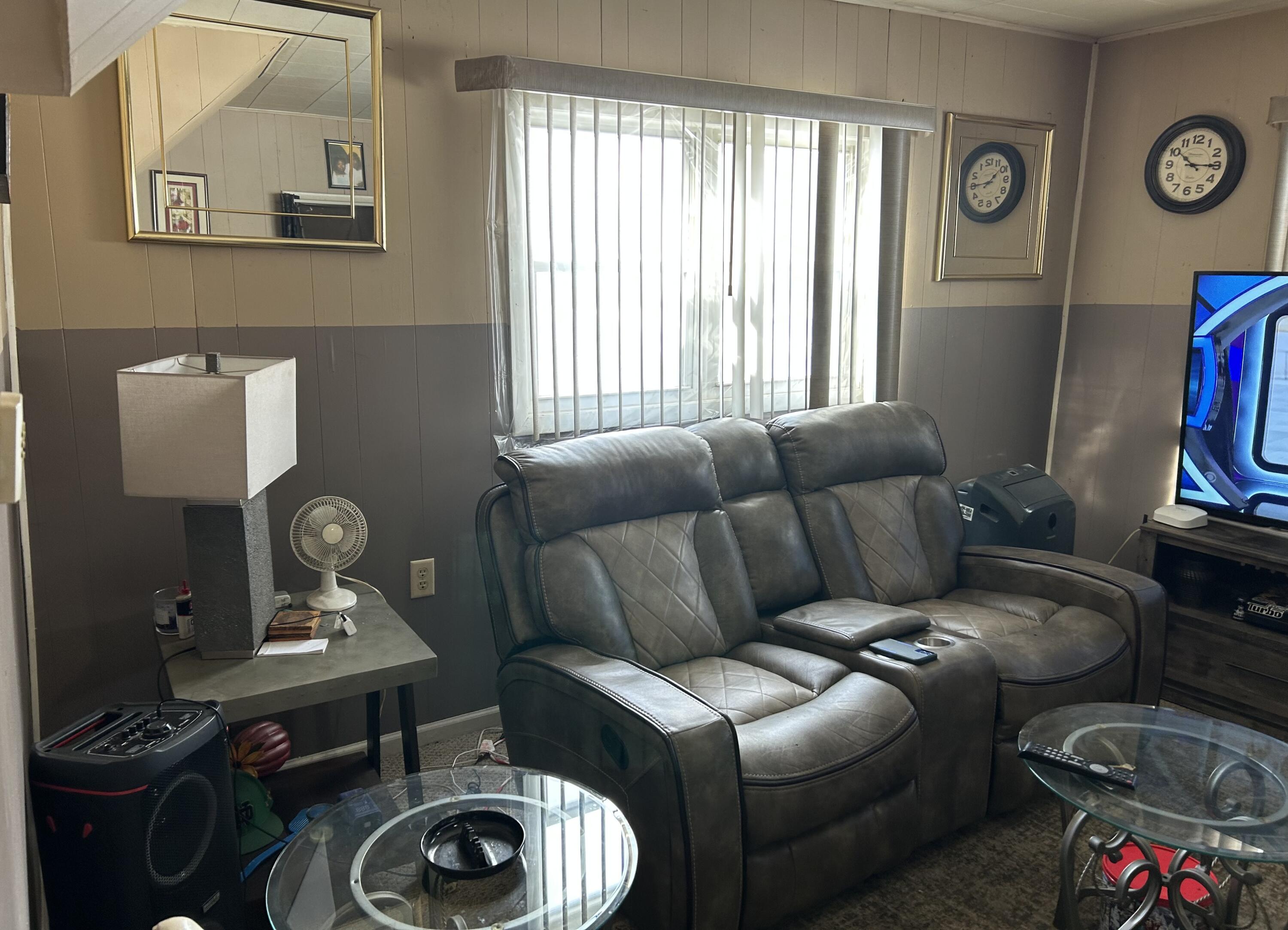 403 Walnut Street Dowagiac, MI 49047 - Photo 4 of 19 image4
