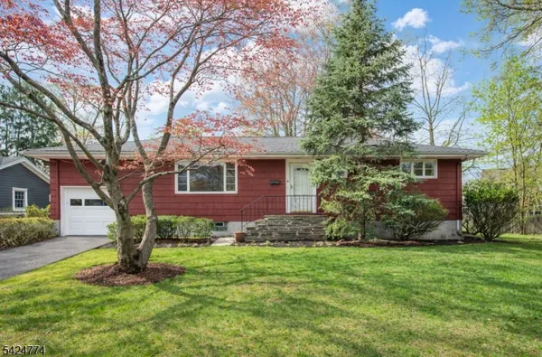 $579,000 | 10 Laurel Place, West Caldwell, NJ 07006