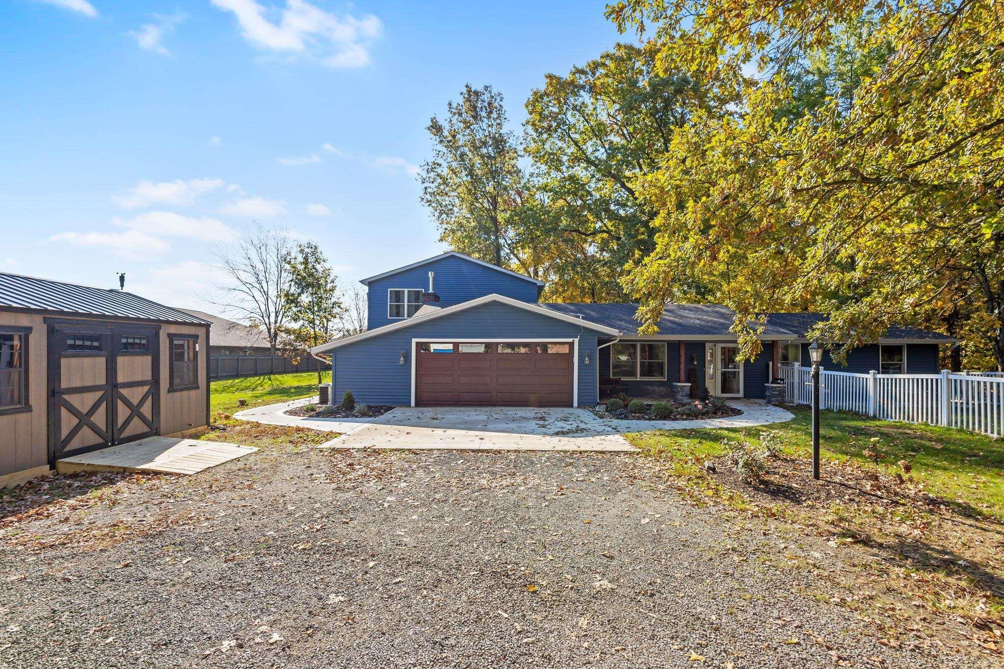 8728 Stellhorn Road Fort Wayne, IN 46815 - Photo 3 of 36