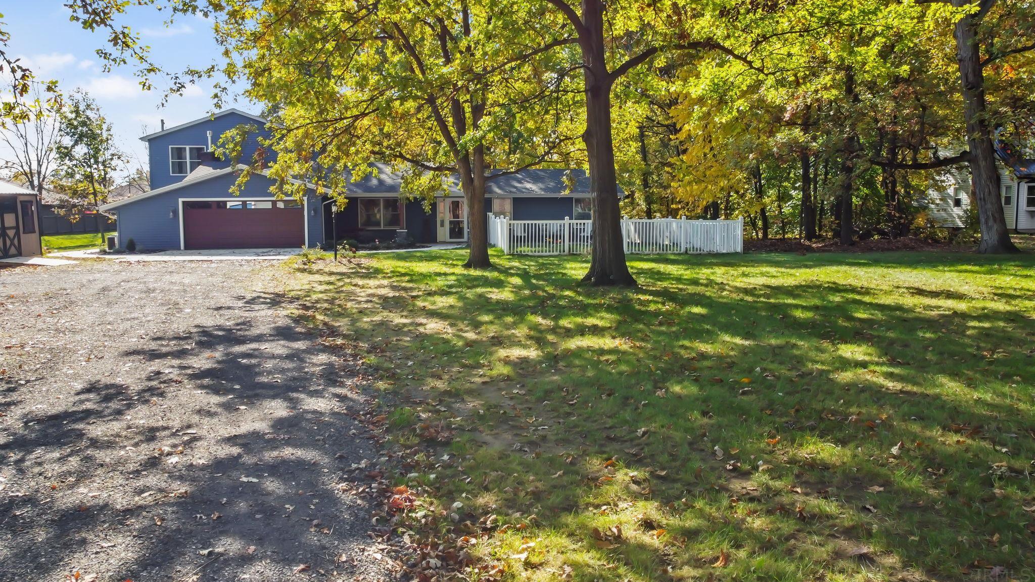 8728 Stellhorn Road Fort Wayne, IN 46815 - Photo 5 of 36