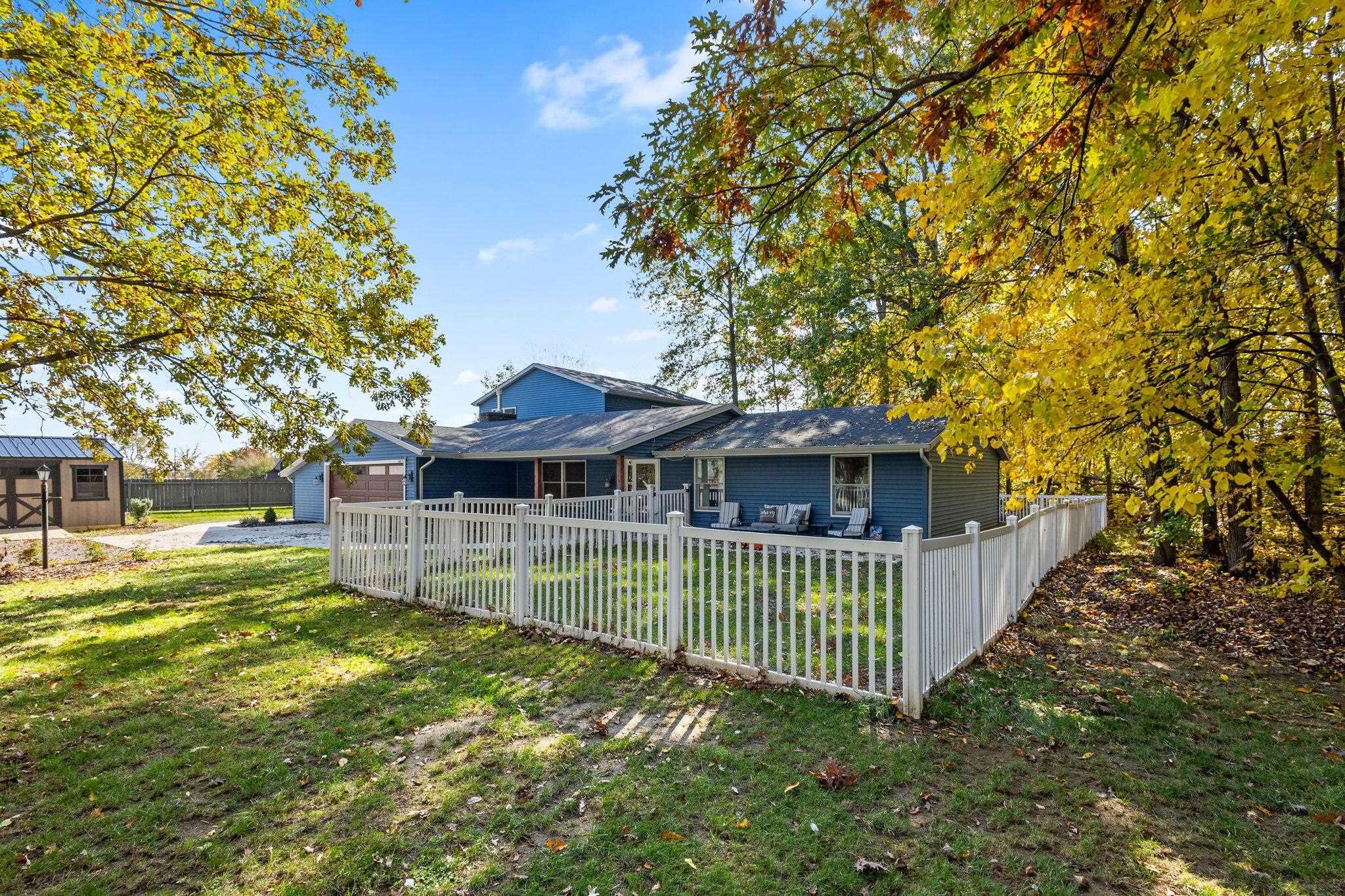 8728 Stellhorn Road Fort Wayne, IN 46815 - Photo 6 of 36