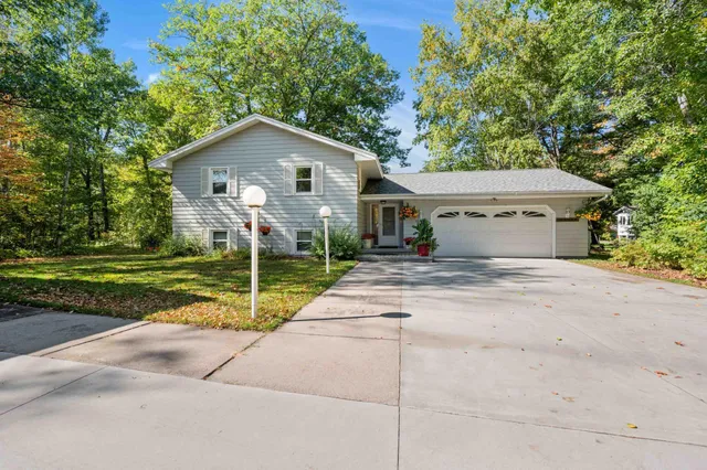 $429,000 | 24673 County Road 76, Grand Rapids, MN 55744