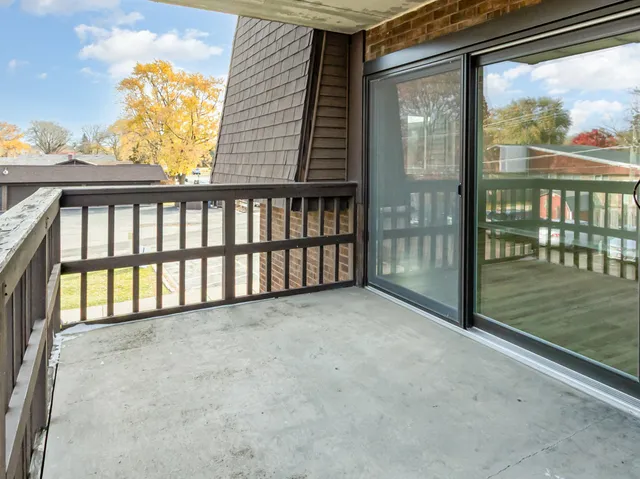 $145,000 | 1615 Richmond Street, Unit 201, Joliet, IL 60435