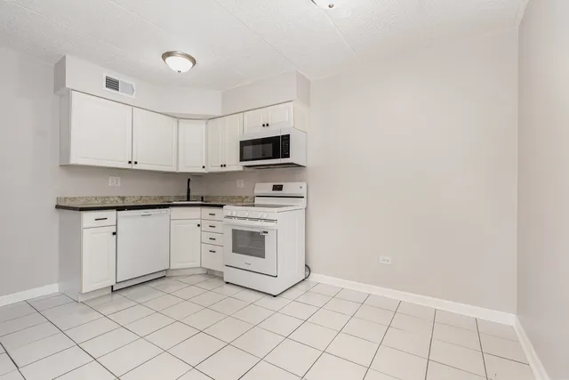 $145,000 | 1615 Richmond Street, Unit 201, Joliet, IL 60435