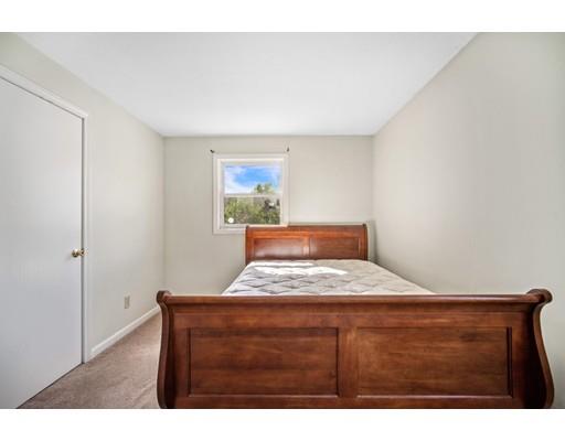 276 Gresham Street Springfield, MA 01119 - Photo 16 of 29 Gallery Image 16