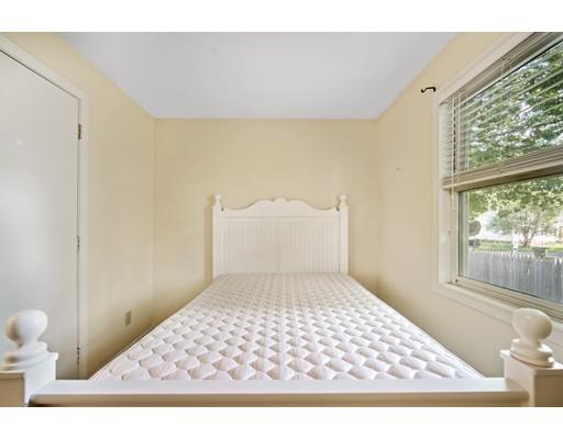 276 Gresham Street Springfield, MA 01119 - Photo 18 of 29 Gallery Image 18