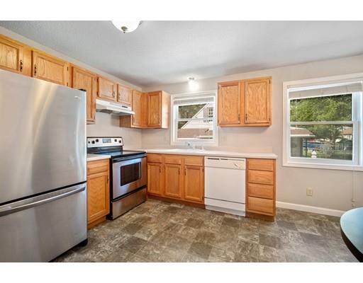 276 Gresham Street Springfield, MA 01119 - Photo 6 of 29 Gallery Image 6