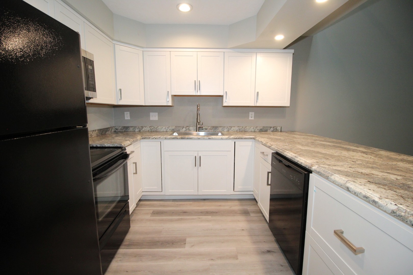 1702 Rockingham Drive, Unit 4 Normal, IL 61761 - Photo 10 of 32