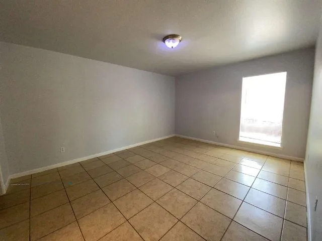 $1,195 | 6810 Trail Lake Drive, Fort Worth, TX 76133