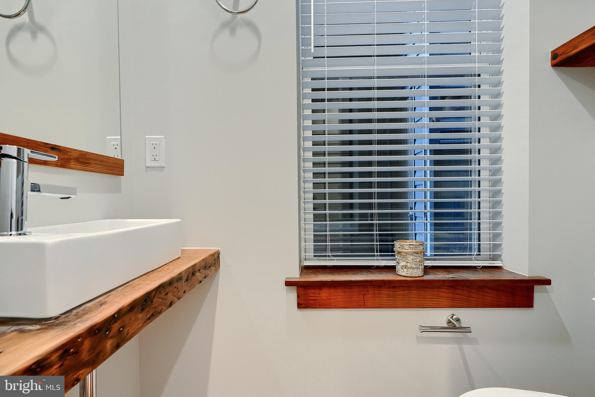 1435 Riverside Avenue Baltimore, MD 21230 - Photo 15 of 78