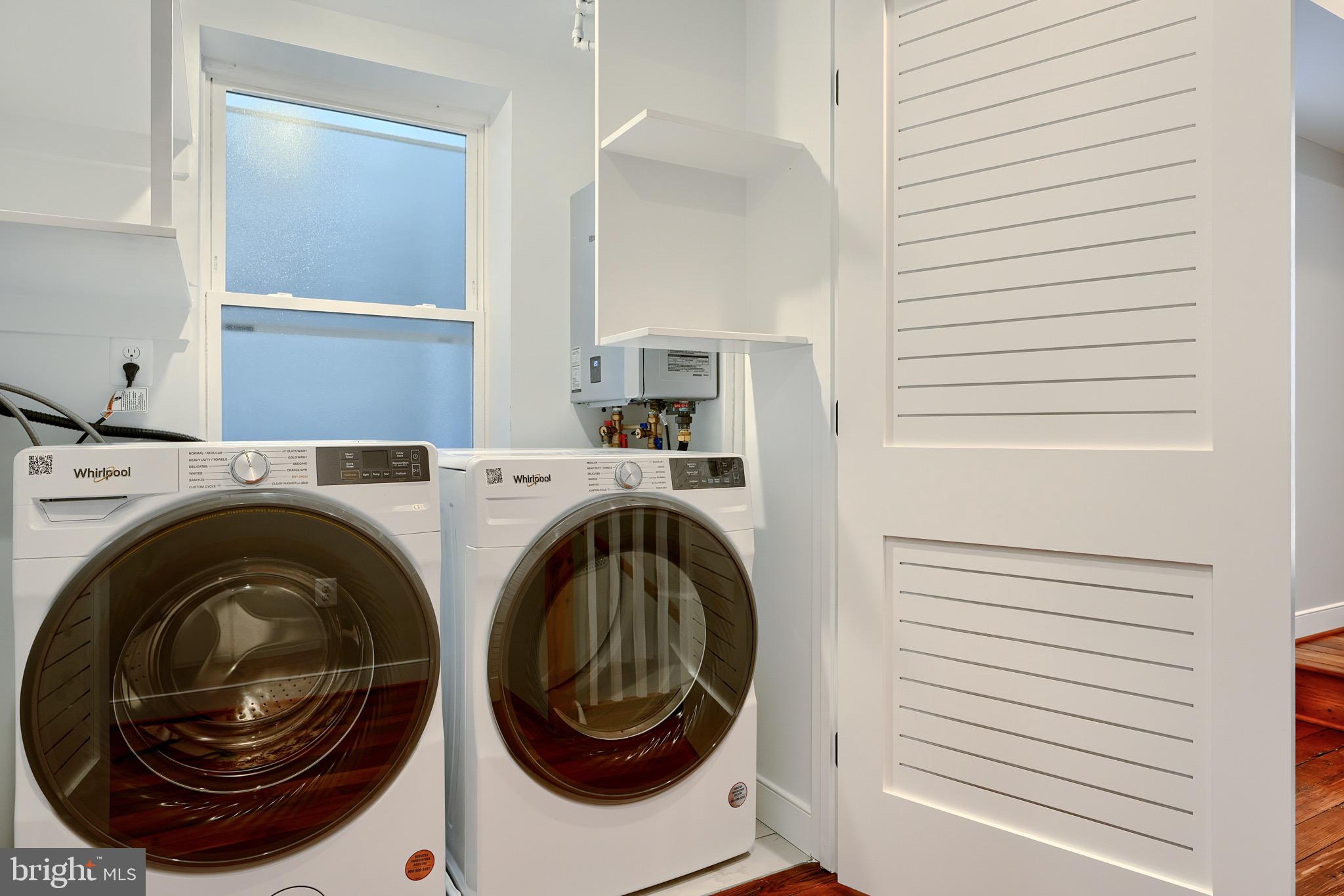 1435 Riverside Avenue Baltimore, MD 21230 - Photo 58 of 78 a utility room with dryer and washer
