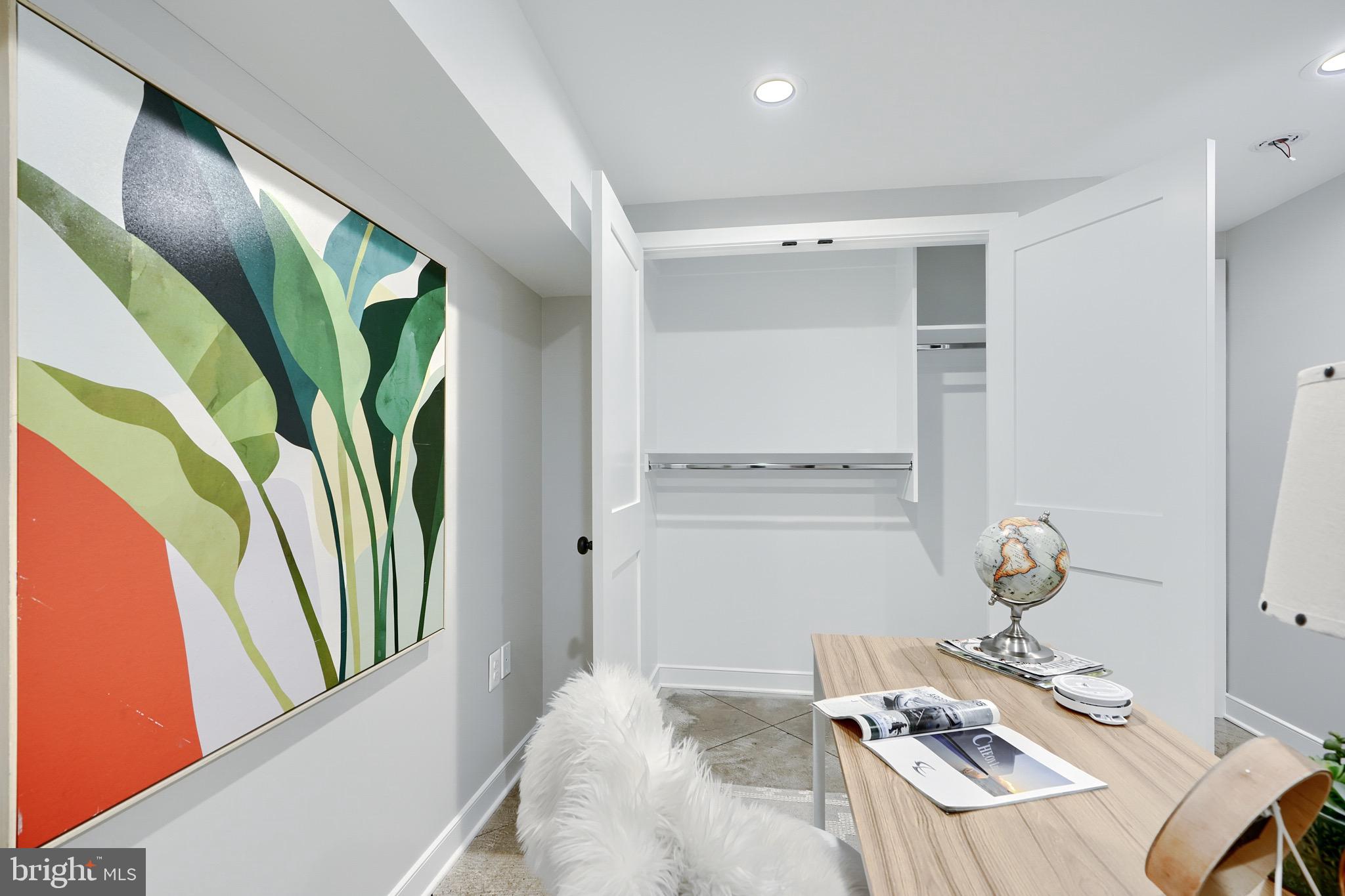 1435 Riverside Avenue Baltimore, MD 21230 - Photo 67 of 78 a bedroom with a bed and a window