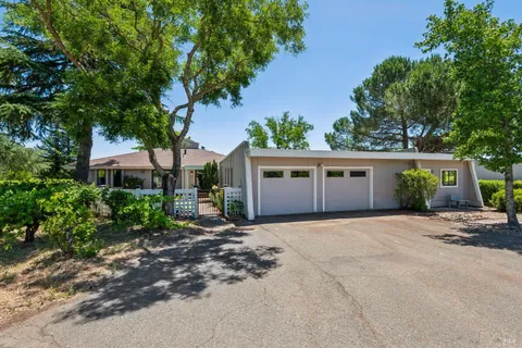 $2,350,000 | 1075 Lark Avenue, Sonoma, CA 95476