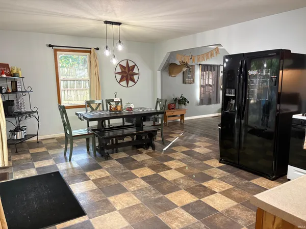 $199,900 | 1016 South Roosevelt Street, Silver Lake, IN 46982