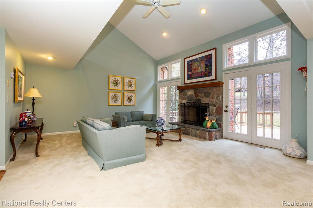 36985 Valley Ridge Drive Farmington Hills, MI 48331 - Photo 9 of 51