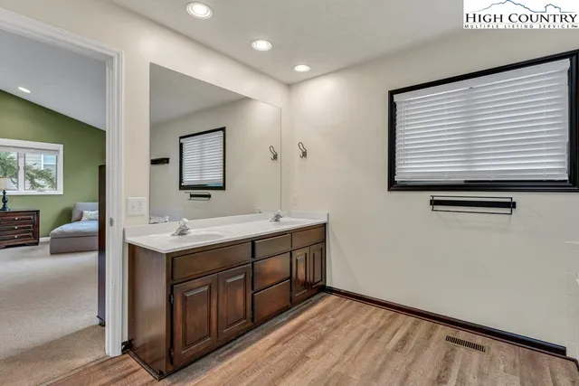 $899,000 | 245 Bella Vista Drive, Boone, NC 28607