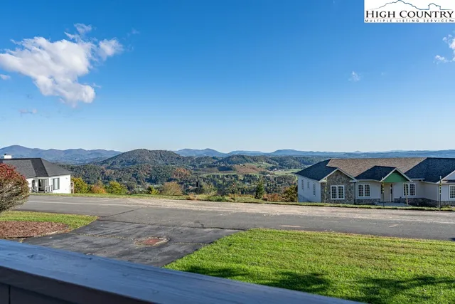 $899,000 | 245 Bella Vista Drive, Boone, NC 28607