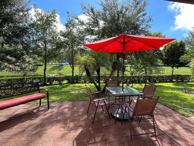 $450,000 | 9065 Thunderbird Drive, Coral Springs, FL 33065