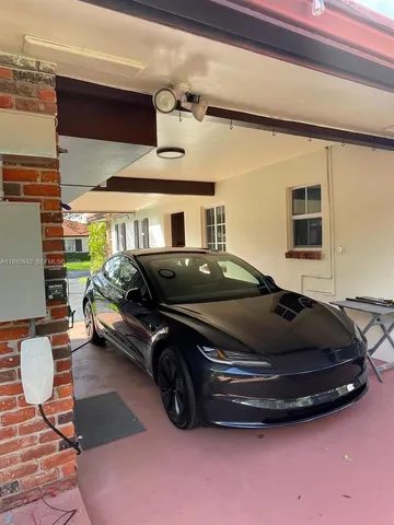 $450,000 | 9065 Thunderbird Drive, Coral Springs, FL 33065