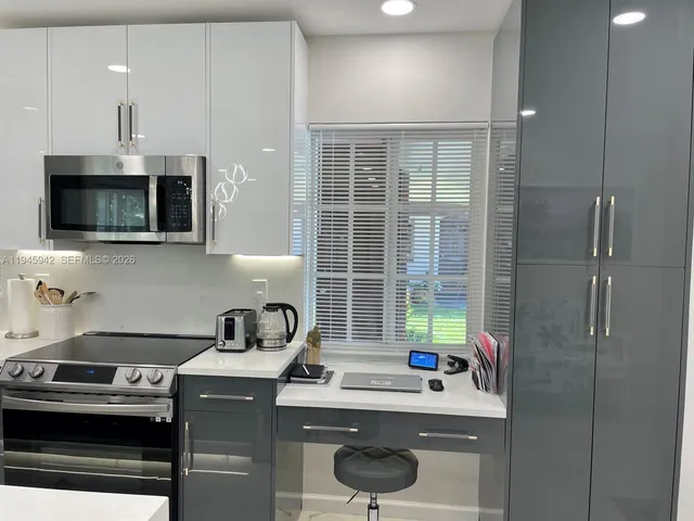 $450,000 | 9065 Thunderbird Drive, Coral Springs, FL 33065