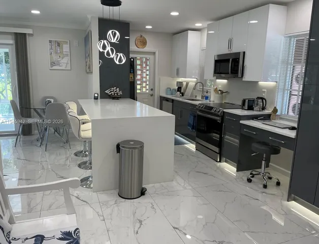 $450,000 | 9065 Thunderbird Drive, Coral Springs, FL 33065