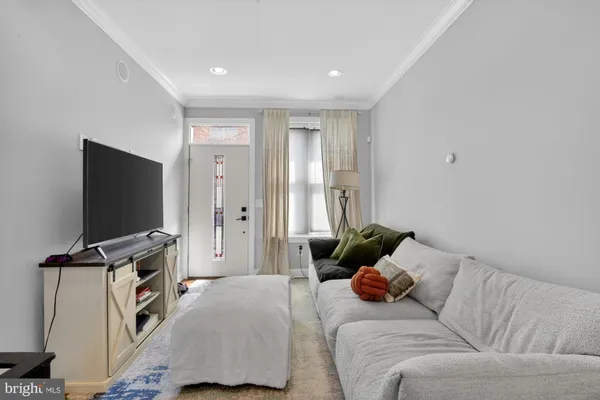 $2,800 | 2216 Almond Street, Philadelphia, PA 19125