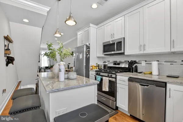 $2,800 | 2216 Almond Street, Philadelphia, PA 19125