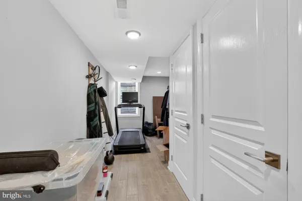 $2,800 | 2216 Almond Street, Philadelphia, PA 19125