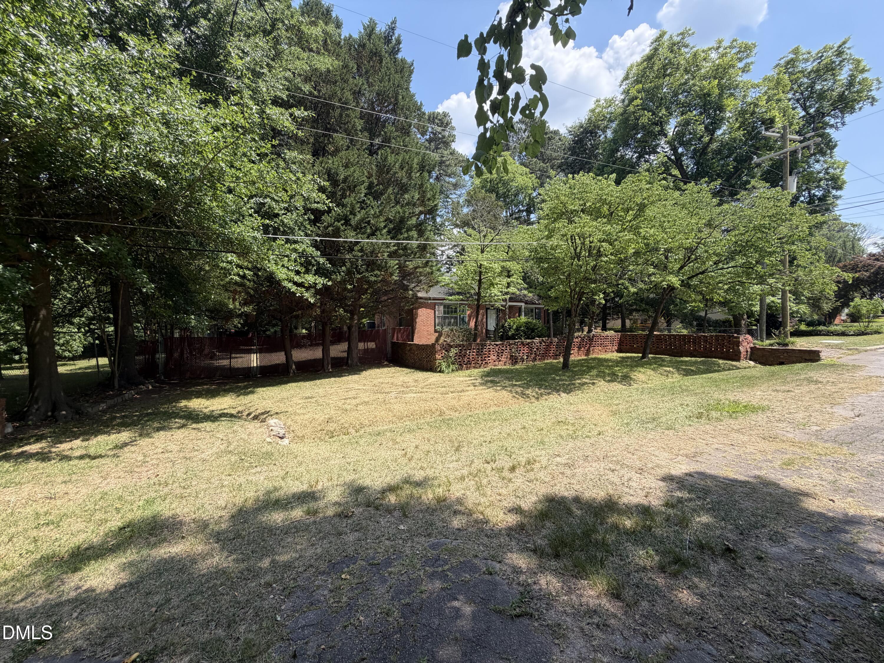 2200 Ann Street Raleigh, NC 27608 - Photo 4 of 11 IMG_5427