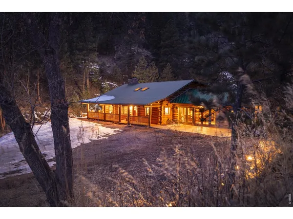 $1,395,000 | 14142 North St Vrain Drive, Lyons, CO 80540