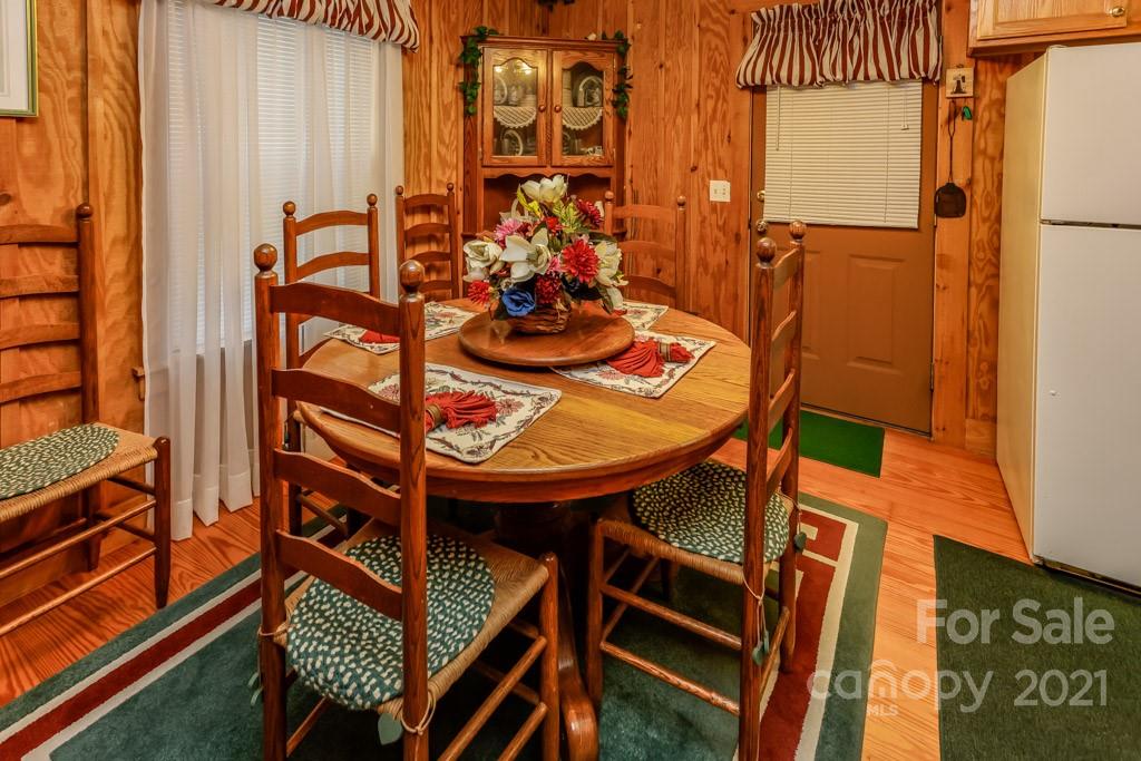 303 Blue Rock Road Hendersonville, NC 28792 - Photo 13 of 32 Gallery Image 13