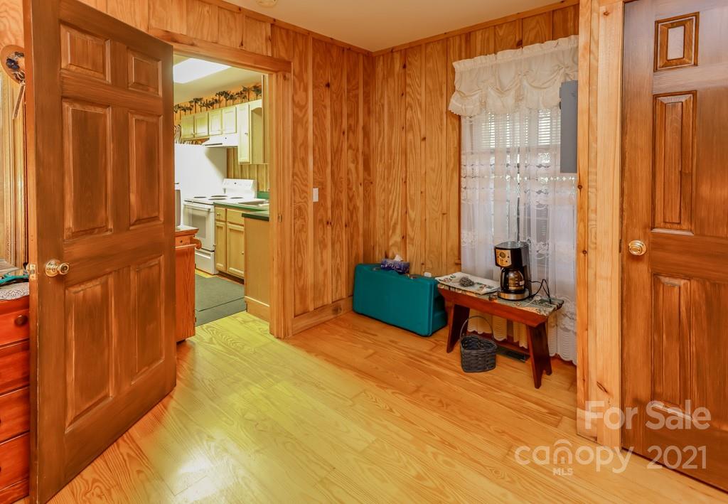 303 Blue Rock Road Hendersonville, NC 28792 - Photo 19 of 32 Gallery Image 19