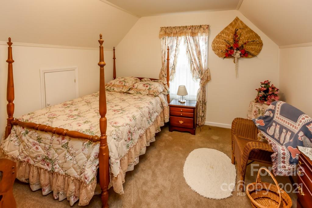 303 Blue Rock Road Hendersonville, NC 28792 - Photo 27 of 32 Gallery Image 27