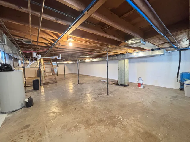 $314,900 | 944 Lukesport Road, Quincy, MI 49082