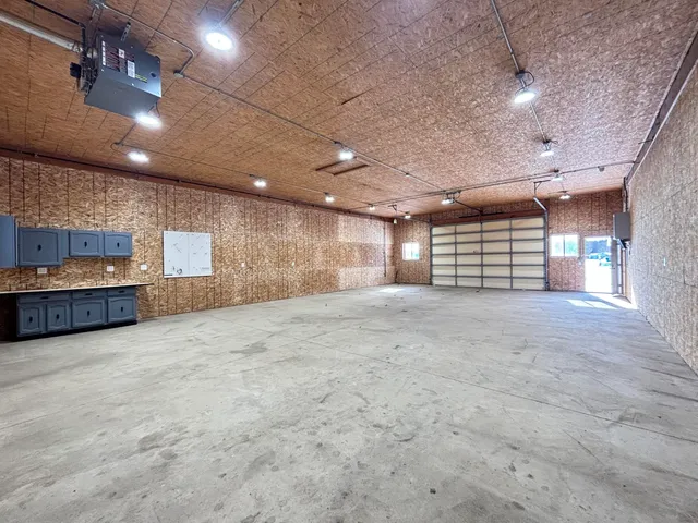 $314,900 | 944 Lukesport Road, Quincy, MI 49082