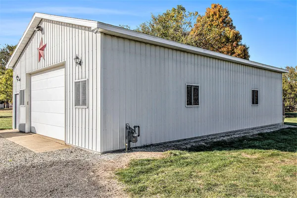 $299,000 | 944 Lukesport Road, Quincy, MI 49082
