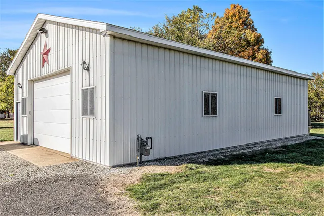 $314,900 | 944 Lukesport Road, Quincy, MI 49082