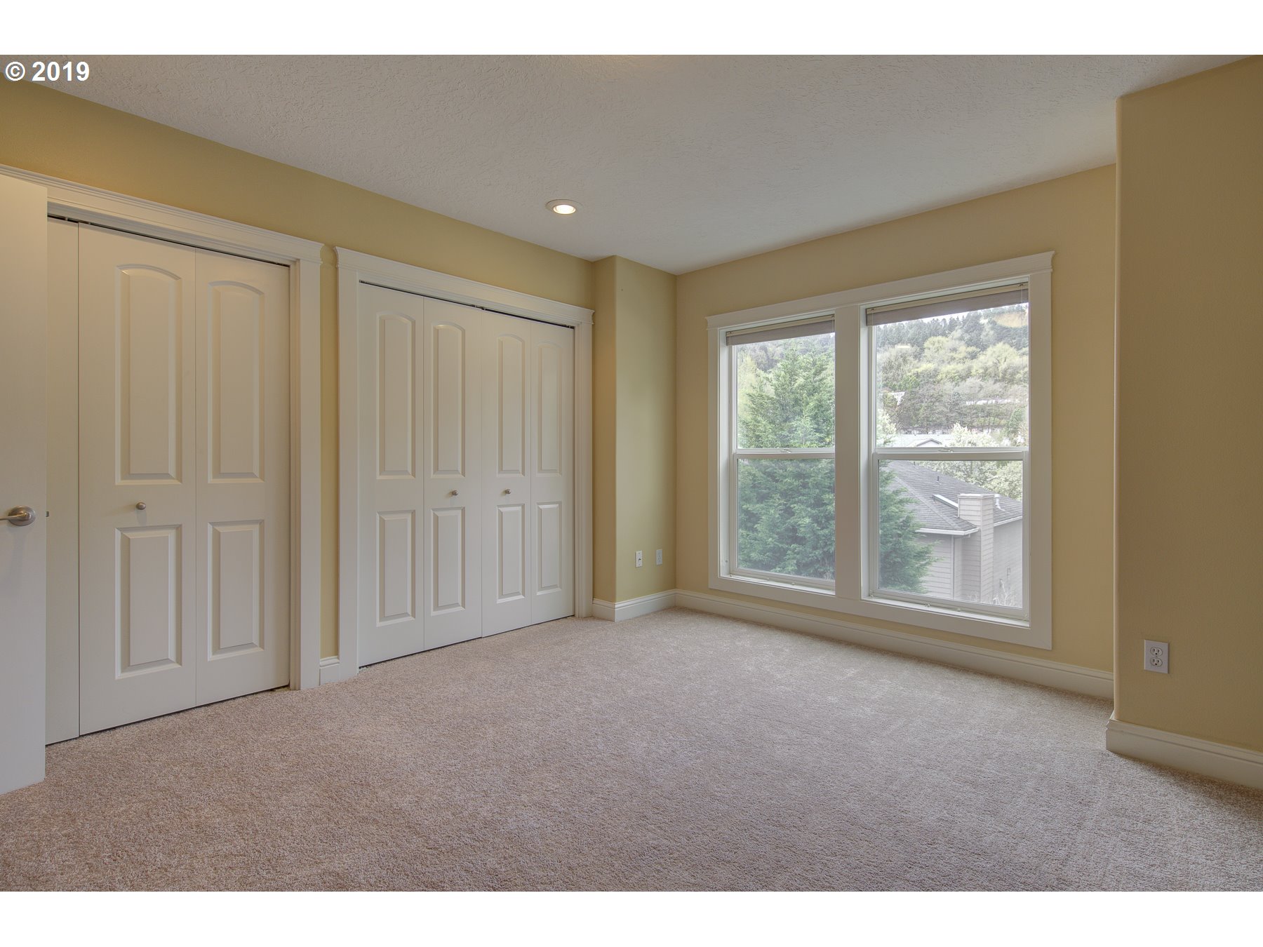 4738 Southwest View Point Terrace Portland, OR 97239 - Photo 17 of 25 Gallery Image 17