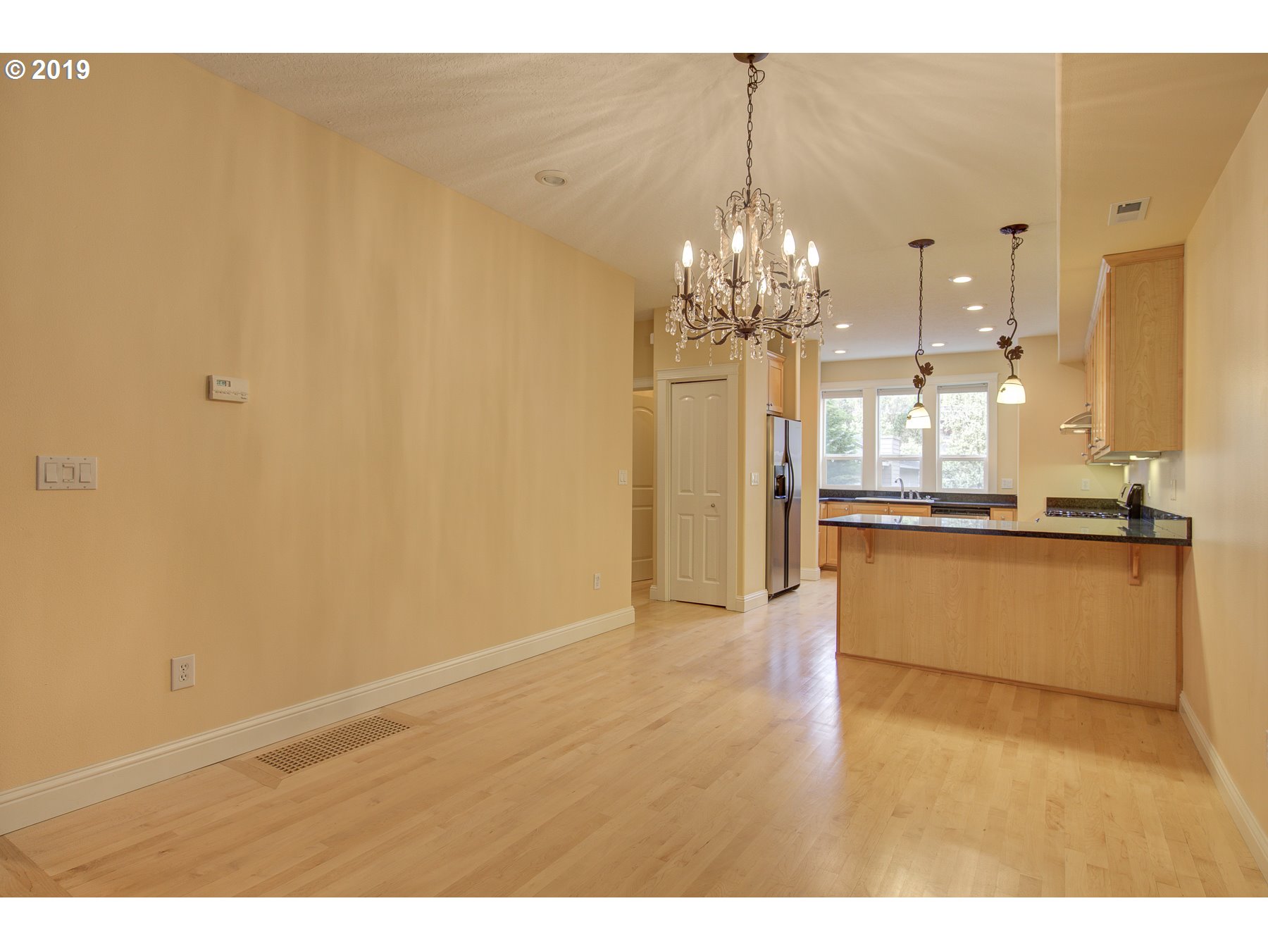 4738 Southwest View Point Terrace Portland, OR 97239 - Photo 7 of 25 Gallery Image 7