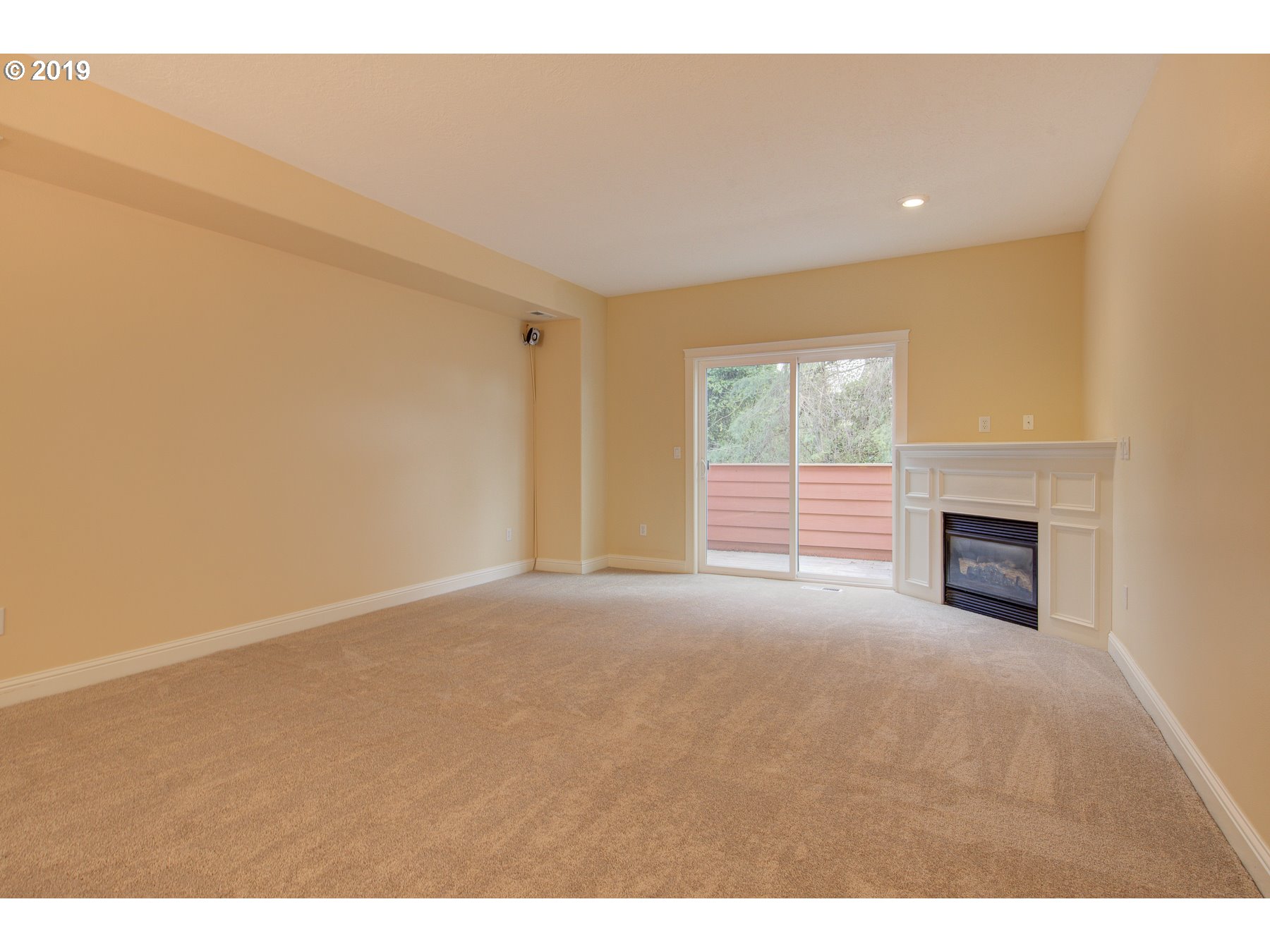 4738 Southwest View Point Terrace Portland, OR 97239 - Photo 10 of 25 Gallery Image 10